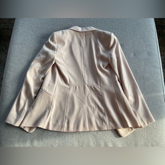 H&M pink suit Jacket - Picture 2 of 3